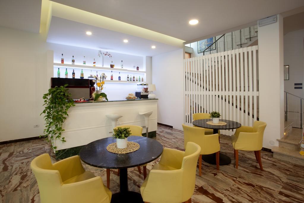 Hotel International Gabicce Mare Exterior photo