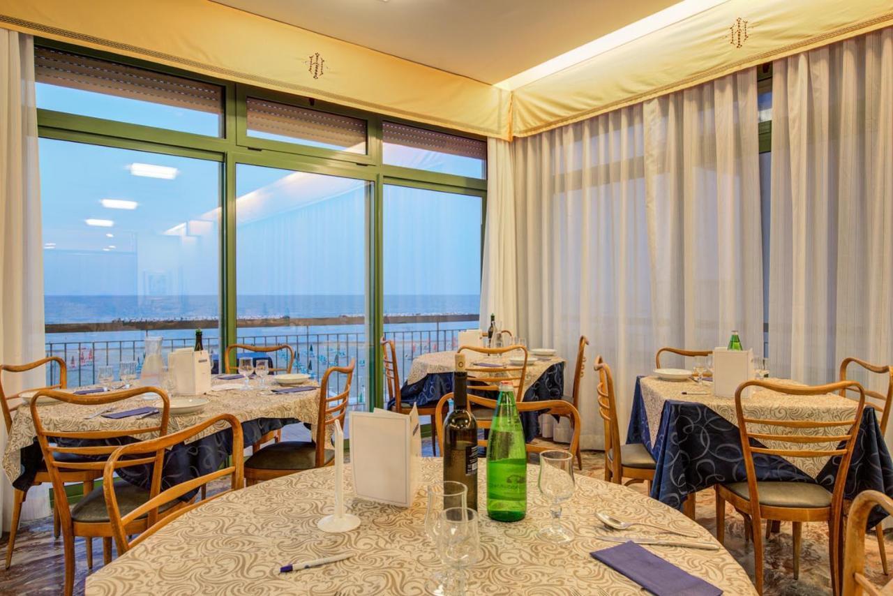 Hotel International Gabicce Mare Exterior photo